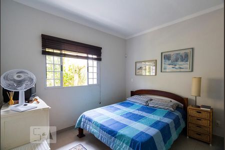 Casa à venda com 200m², 4 quartos e 2 vagasQuarto 3 (suíte)