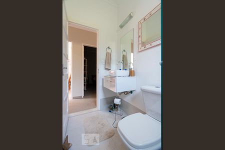 Banheiro social de casa para alugar com 4 quartos, 200m² em Planalto Paulista, São Paulo