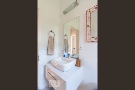 Banheiro social de casa para alugar com 4 quartos, 200m² em Planalto Paulista, São Paulo