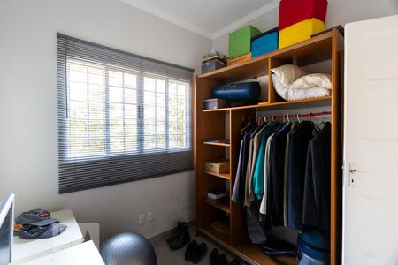 Casa à venda com 200m², 4 quartos e 2 vagasQuarto 2