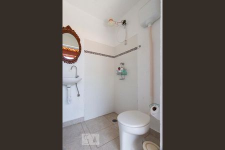 Casa à venda com 200m², 4 quartos e 2 vagasBanheiro de serviço