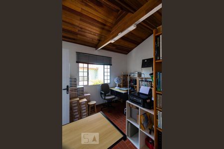 Casa à venda com 200m², 4 quartos e 2 vagasEdícula - Escritório