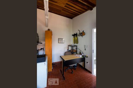 Casa à venda com 200m², 4 quartos e 2 vagasEdícula - Escritório