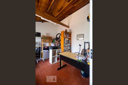 Casa à venda com 200m², 4 quartos e 2 vagasEdícula - Escritório