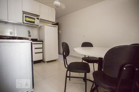 Studio para alugar com 28m², 1 quarto e sem vaga Studio para alugar com 28m², 1 quarto e sem vagaCozinha
