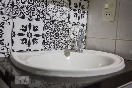 Banheiro de kitnet/studio para alugar com 1 quarto, 28m² em Asa Norte, Brasília