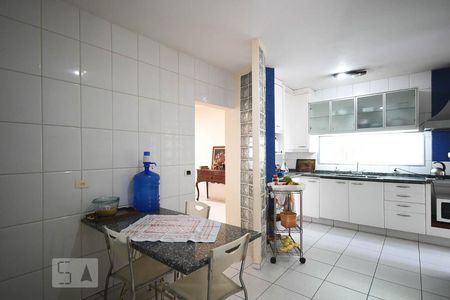 Casa à venda com 380m², 3 quartos e 2 vagasCozinha