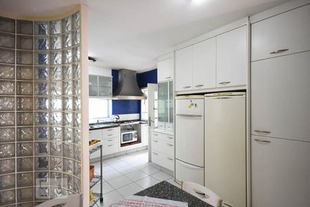 Casa à venda com 380m², 3 quartos e 2 vagasCozinha