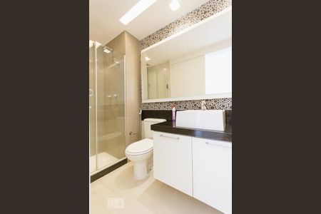 Banheiro de apartamento à venda com 2 quartos, 59m² em Jacarepaguá, Rio de Janeiro