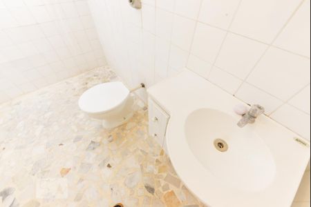 Banheiro de apartamento para alugar com 1 quarto, 34m² em Pinheiros, São Paulo