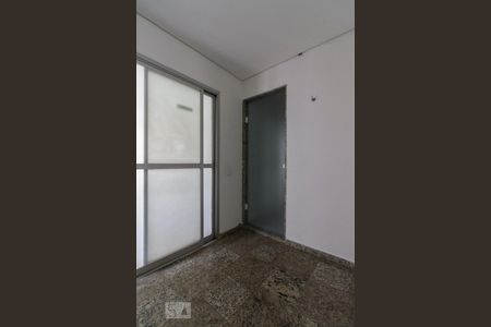 Apartamento à venda com 64m², 2 quartos e 1 vaga Apartamento à venda com 64m², 2 quartos e 1 vagaSauna e Duchas