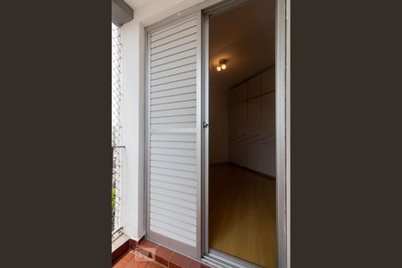 Apartamento à venda com 64m², 2 quartos e 1 vaga Apartamento à venda com 64m², 2 quartos e 1 vagaVaranda do quarto 1