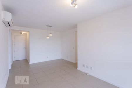 Apartamento à venda com 100m², 3 quartos e 2 vagasSala