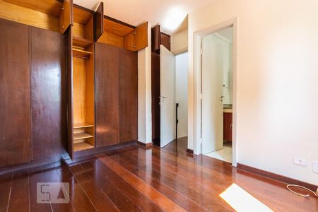 Casa de condomínio à venda com 160m², 2 quartos e 2 vagasSuíte