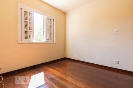 Casa de condomínio à venda com 160m², 2 quartos e 2 vagasSuíte
