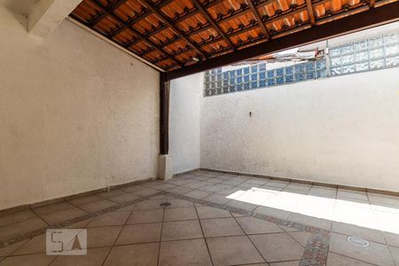 Casa de condomínio à venda com 160m², 2 quartos e 2 vagasQuintal