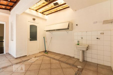 Casa de condomínio à venda com 160m², 2 quartos e 2 vagasÁrea de Serviço