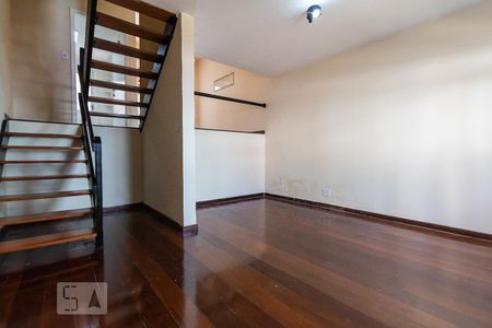 Sala de casa de condomínio à venda com 2 quartos, 160m² em Jardim Consórcio, São Paulo