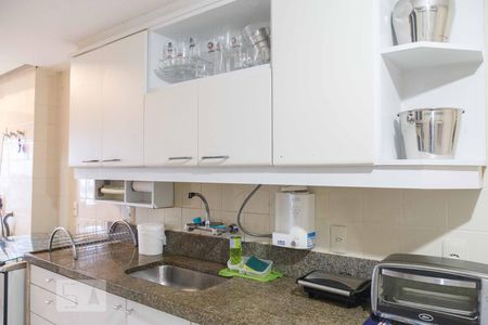 Apartamento para alugar com 90m², 2 quartos e sem vagaCozinha