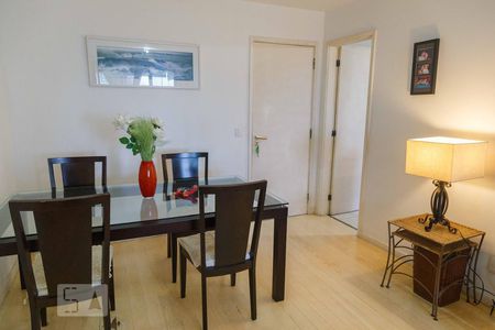 Sala de apartamento à venda com 2 quartos, 90m² em Barra da Tijuca, Rio de Janeiro