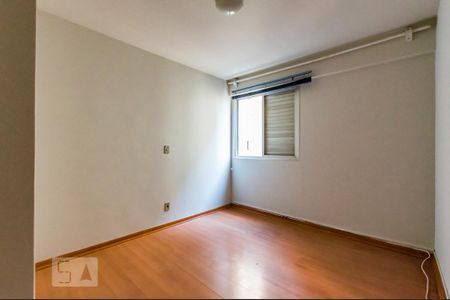 Apartamento à venda com 74m², 2 quartos e 1 vagaQuarto 2