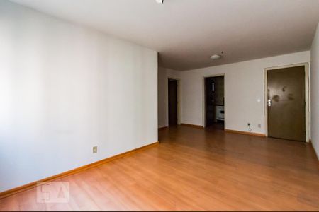 Apartamento à venda com 74m², 2 quartos e 1 vagaSala