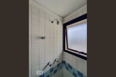 Detalhe do banheiro de apartamento para alugar com 1 quarto, 48m² em Saúde, São Paulo