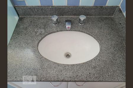 Detalhe do banheiro de apartamento para alugar com 1 quarto, 48m² em Saúde, São Paulo