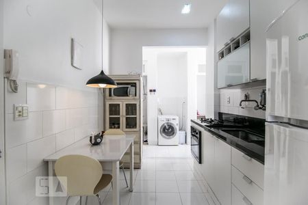 Apartamento à venda com 70m², 2 quartos e 1 vaga Apartamento à venda com 70m², 2 quartos e 1 vagaCopa-cozinha