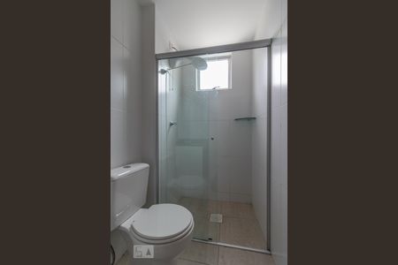 Apartamento para alugar com 77m², 2 quartos e 1 vaga Apartamento para alugar com 77m², 2 quartos e 1 vagaBanheiro da Suíte