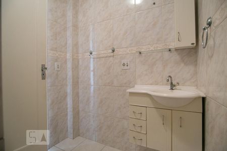 Banheiro/Armário de apartamento para alugar com 2 quartos, 56m² em Grajaú, Rio de Janeiro