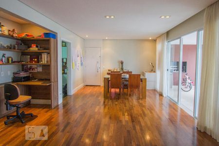 Sala de apartamento à venda com 3 quartos, 135m² em Santo Amaro, São Paulo
