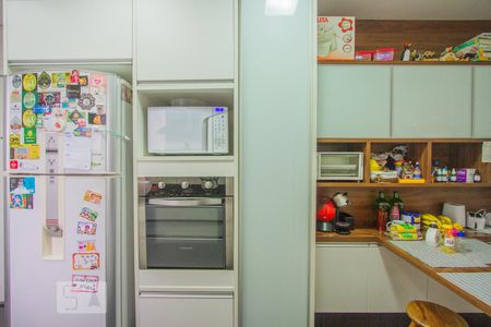 Cozinha de apartamento à venda com 3 quartos, 135m² em Santo Amaro, São Paulo