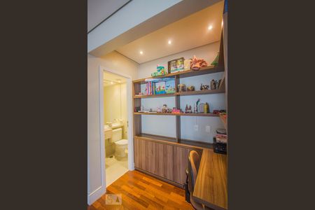 Escritório de apartamento à venda com 3 quartos, 135m² em Santo Amaro, São Paulo