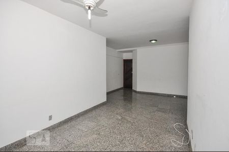 Sala de apartamento para alugar com 3 quartos, 100m² em Barra da Tijuca, Rio de Janeiro
