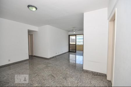 Sala de apartamento para alugar com 3 quartos, 100m² em Barra da Tijuca, Rio de Janeiro