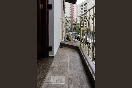 Casa para alugar com 165m², 3 quartos e 6 vagasvaranda