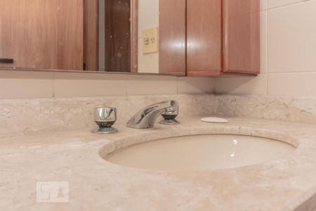 Banheiro  de apartamento à venda com 2 quartos, 80m² em Jardim Boa Vista (zona Oeste), São Paulo