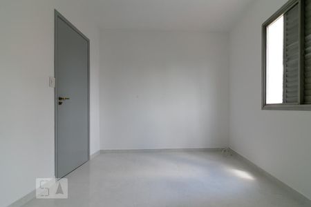 Quarto1 de apartamento à venda com 2 quartos, 57m² em Vila Monumento, São Paulo