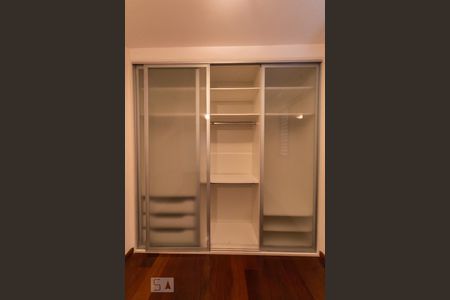 Apartamento para alugar com 63m², 2 quartos e 1 vagaSuíte