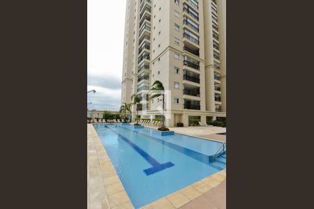 Apartamento para alugar com 65m², 2 quartos e 1 vagaÁrea comum - Piscina
