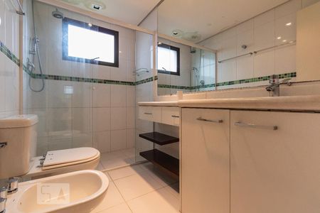 Apartamento para alugar com 210m², 4 quartos e 3 vagas Apartamento para alugar com 210m², 4 quartos e 3 vagasBanheiro - Suíte 2