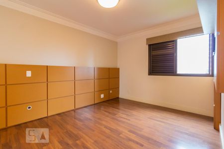 Apartamento para alugar com 210m², 4 quartos e 3 vagas Apartamento para alugar com 210m², 4 quartos e 3 vagasSuíte 2