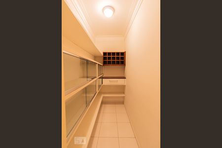 Adega de apartamento para alugar com 4 quartos, 210m² em Campo Belo, São Paulo