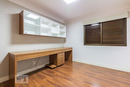 Apartamento para alugar com 210m², 4 quartos e 3 vagas Apartamento para alugar com 210m², 4 quartos e 3 vagasQuarto 2