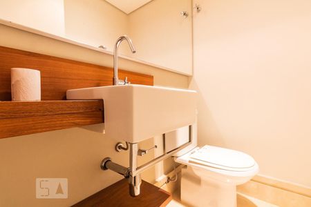 Lavabo de apartamento para alugar com 4 quartos, 210m² em Campo Belo, São Paulo