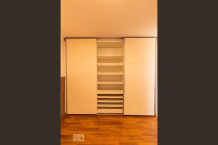 Apartamento para alugar com 210m², 4 quartos e 3 vagas Apartamento para alugar com 210m², 4 quartos e 3 vagasSuíte 1