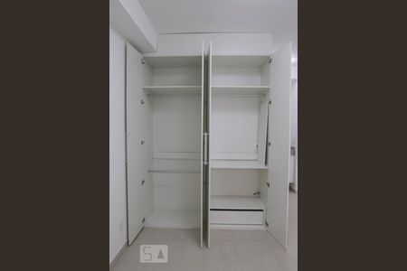 Studio para alugar com 40m², 1 quarto e 1 vaga Studio para alugar com 40m², 1 quarto e 1 vagaQuarto