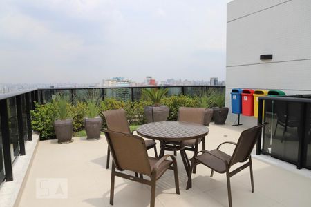 Studio para alugar com 40m², 1 quarto e 1 vaga Studio para alugar com 40m², 1 quarto e 1 vagaTerraço