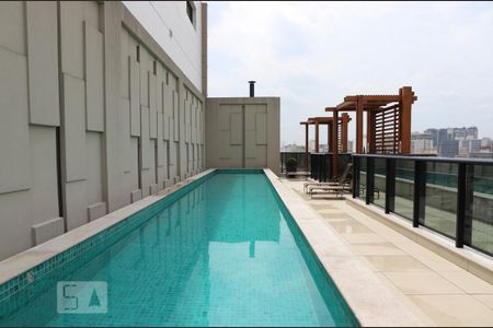 Studio para alugar com 40m², 1 quarto e 1 vaga Studio para alugar com 40m², 1 quarto e 1 vagaPiscina